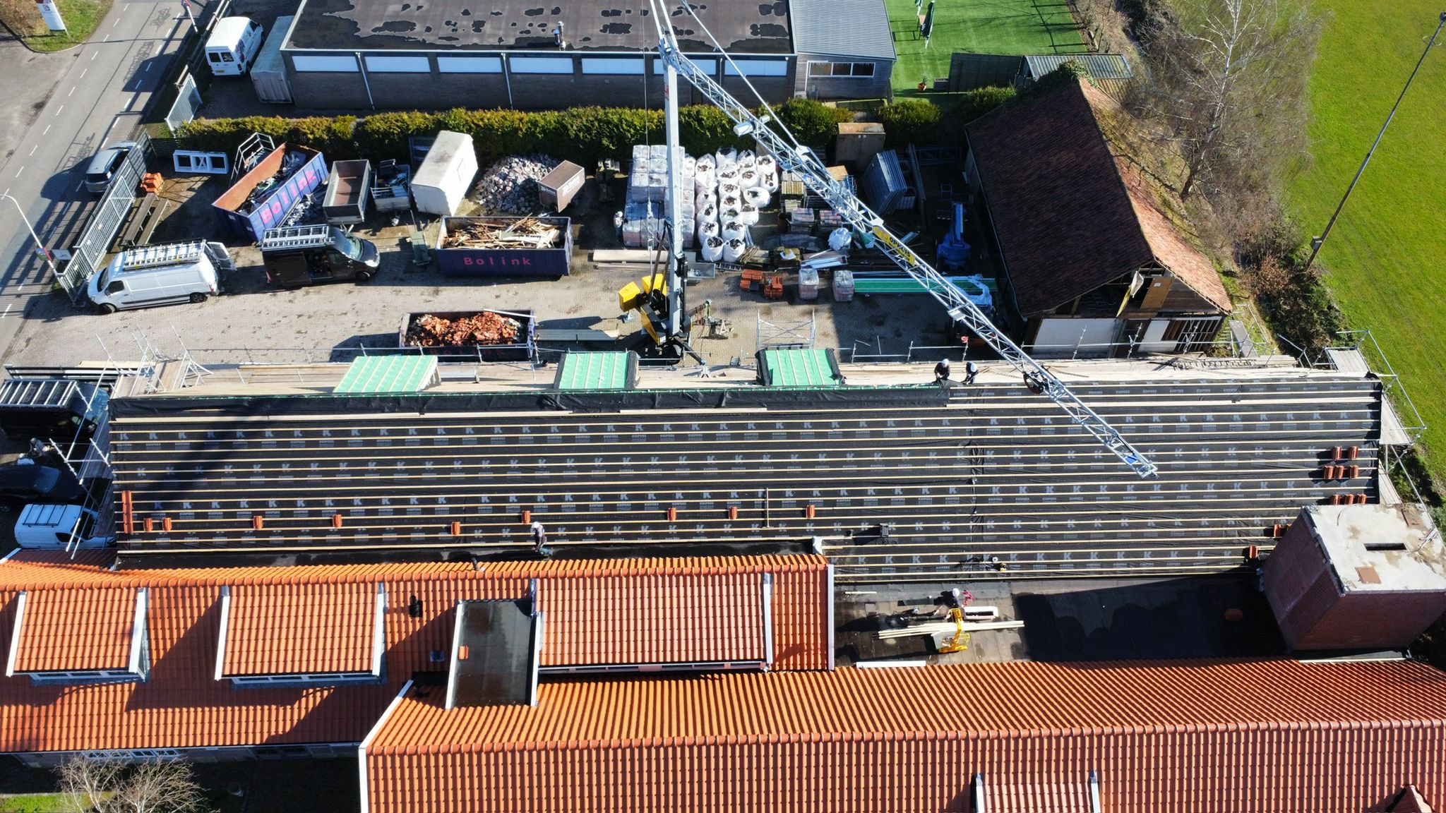 Restauratie en verduurzaming hellend dak en dakkapellen Weerselo fase 2 foto